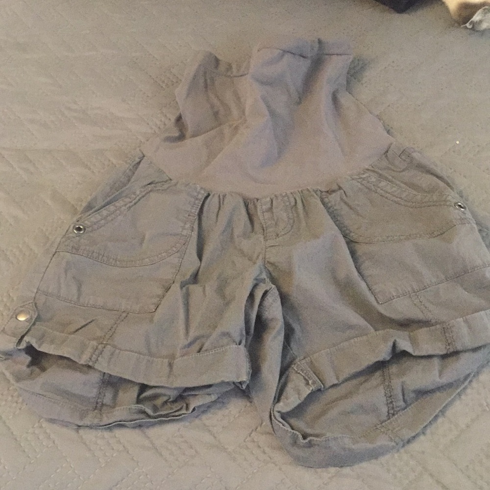 Maternity shorts